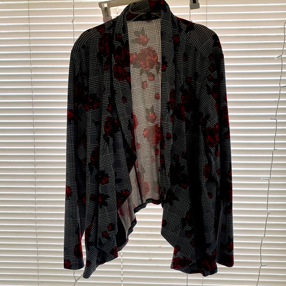 Torrid houndstooth and rose print blazer size 4x